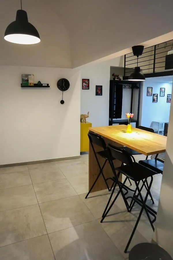 קטאניה Vicolo 43 Apartment 0*,